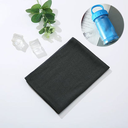 ⏰Sidste dag: Køb 1, få 1 gratis❄💦Håndklæde til koldsved, som du kan bruge hvor som helst og når som helst! Genanvendeligt, blødt, absorberende, køleeffektivt og bærbart – klar til brug i Storbritannien!