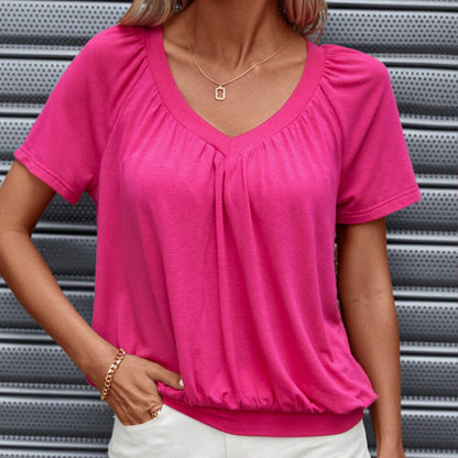 Plisseret kortærmet T-shirt med V-hals til kvinder