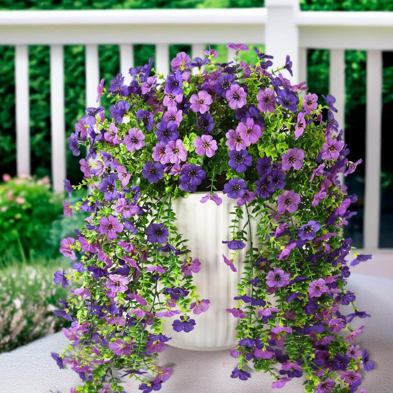 Udendørs kaskade af tusindfryd og eukalyptusblomster – UV-bestandige
