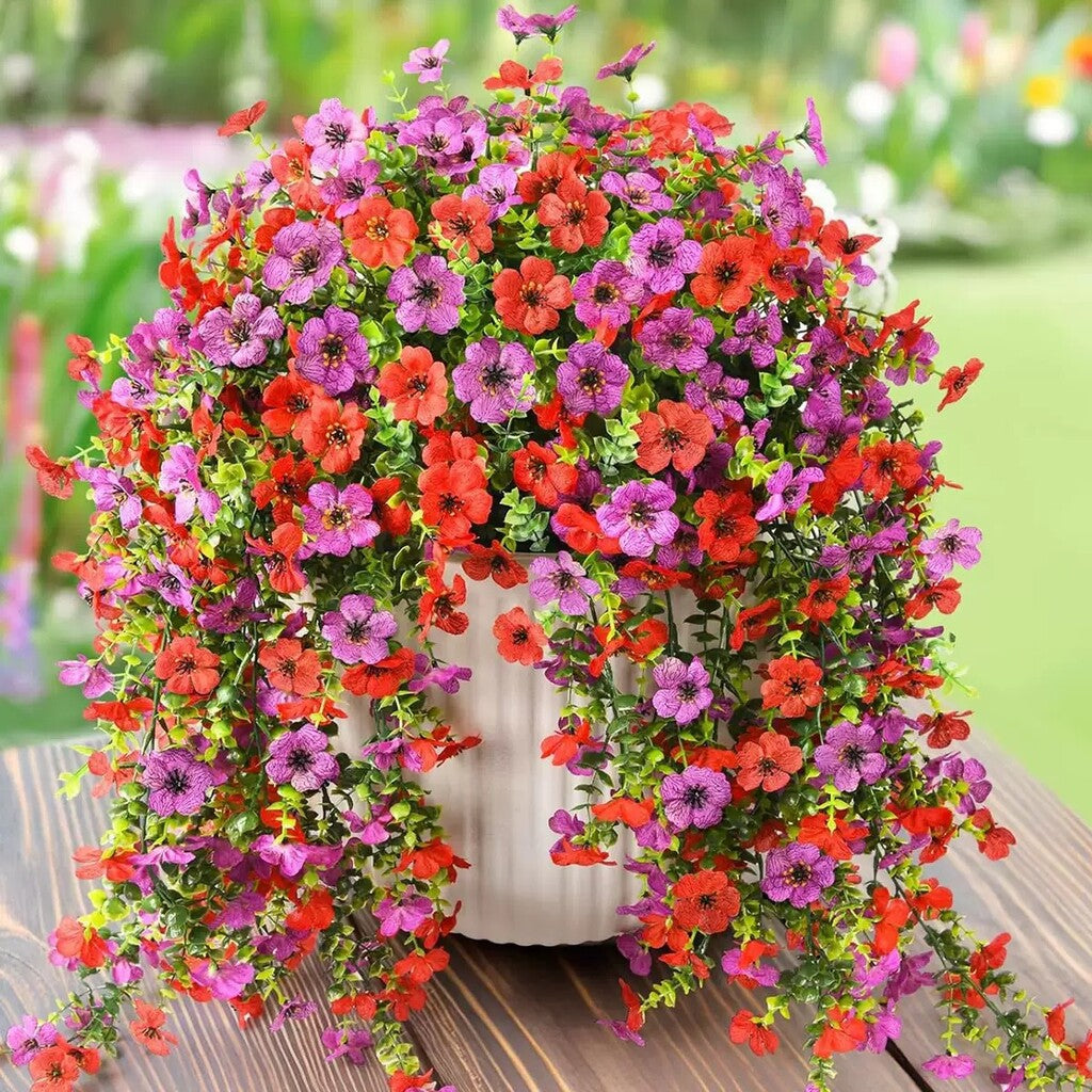 Udendørs kaskade af tusindfryd og eukalyptusblomster – UV-bestandige
