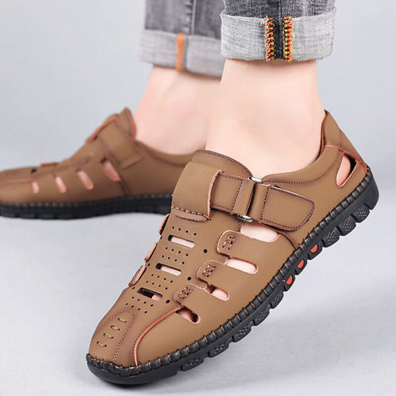 Trendy sandaler i perforeret pu-læder