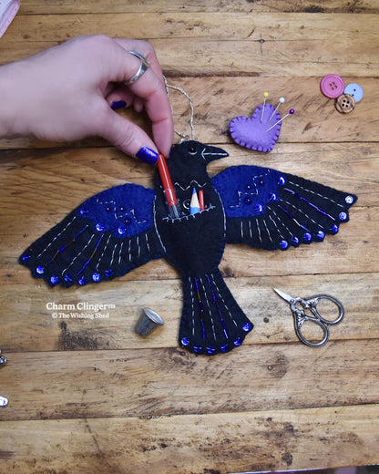 🖤 »Raven's Keepsake - Guardian of Stitches« 🪡
