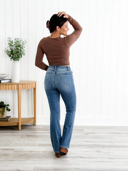 Holy Grail Bootcut-jeans med mavekontrol 🔥