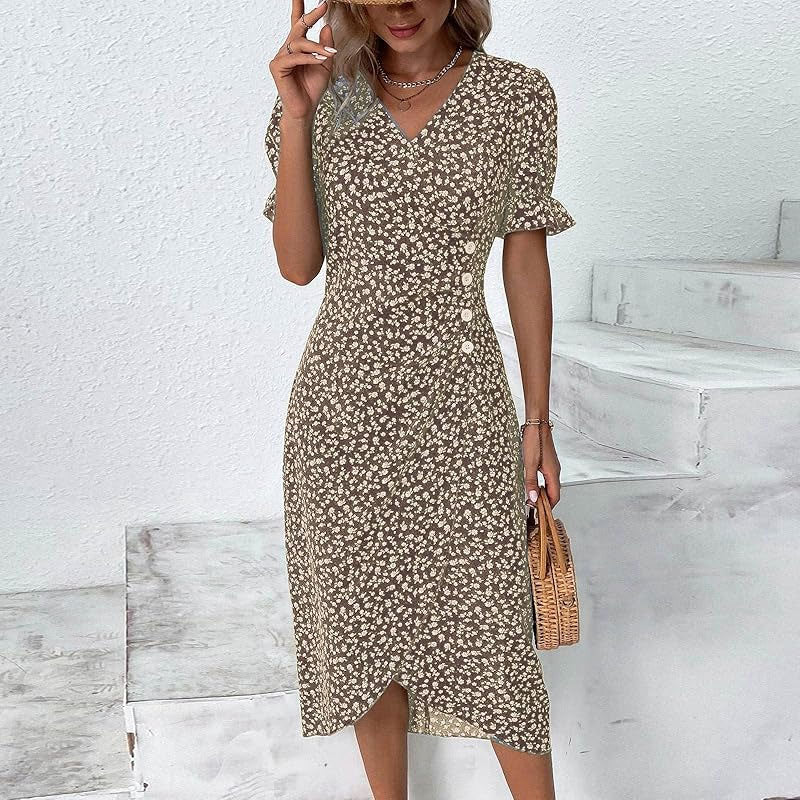 Afslappet slå-om-kjole med blomster til kvinder