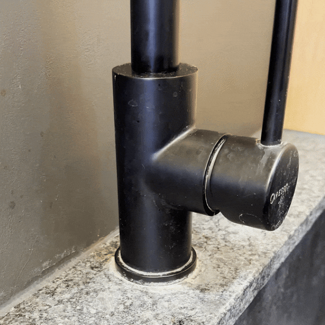 Multifunctional dead corner long gap brush