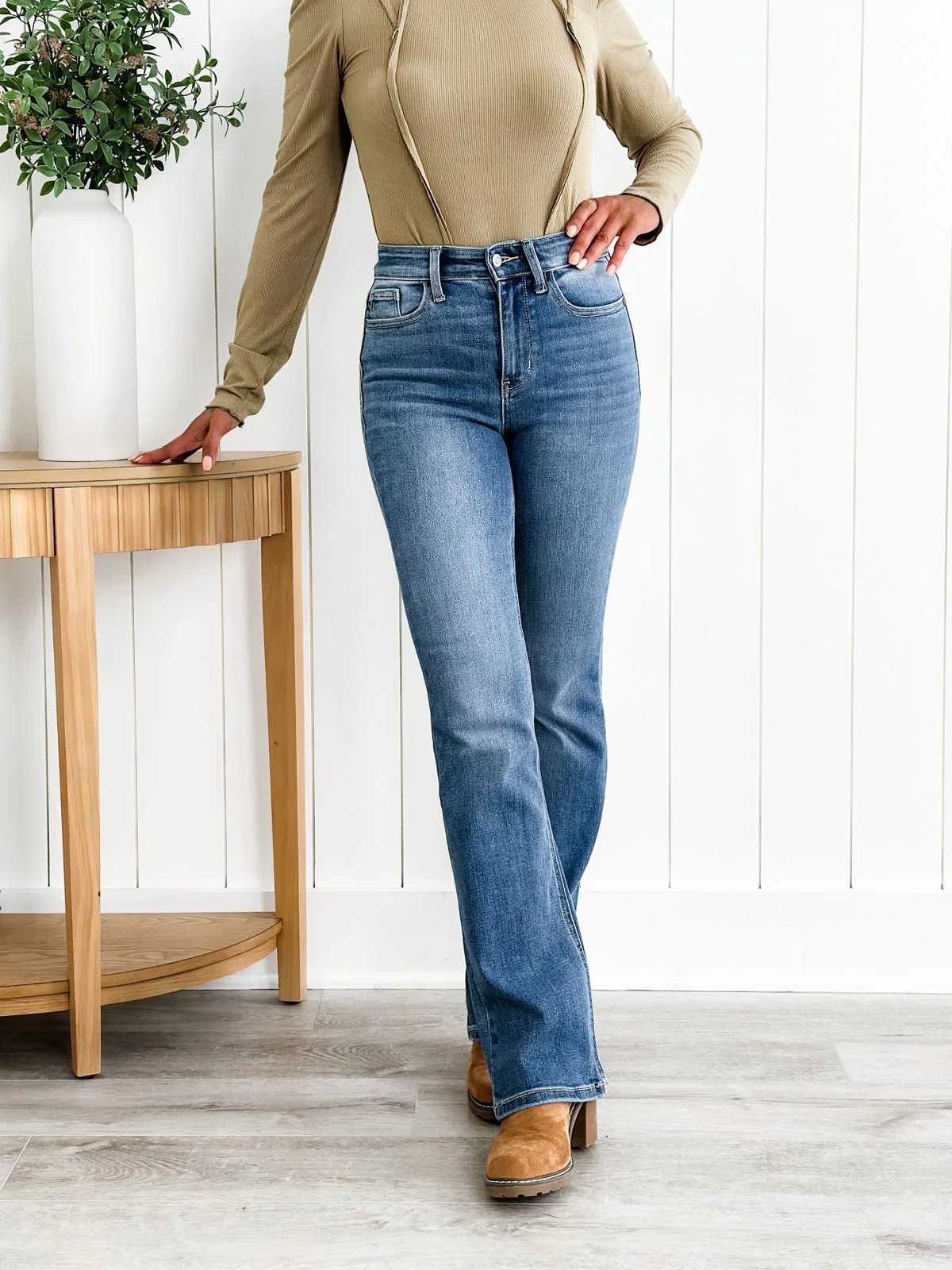 Holy Grail Bootcut-jeans med mavekontrol 🔥