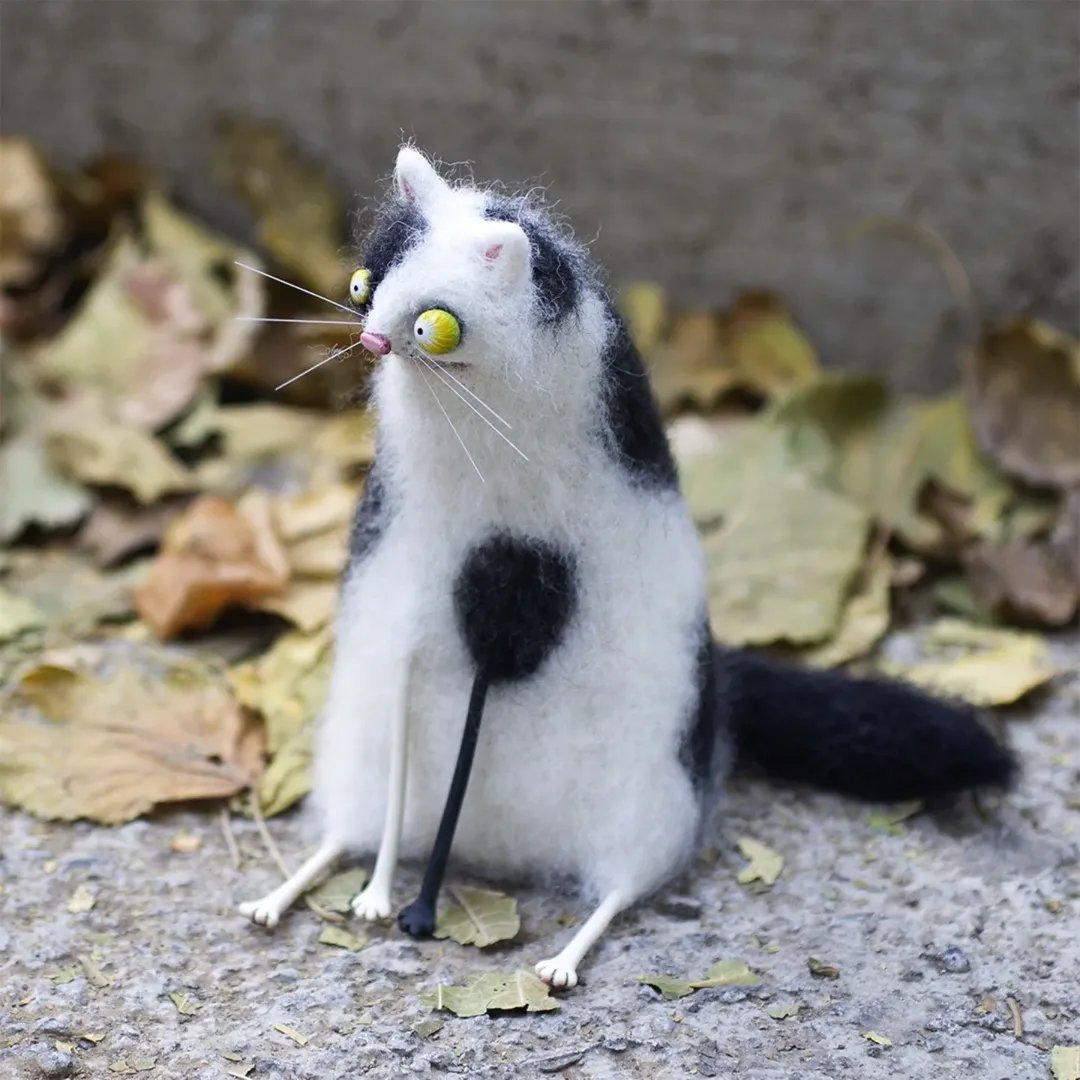 🎄✨Familiarer af uldfilt - skæve håndlavede følgesvend