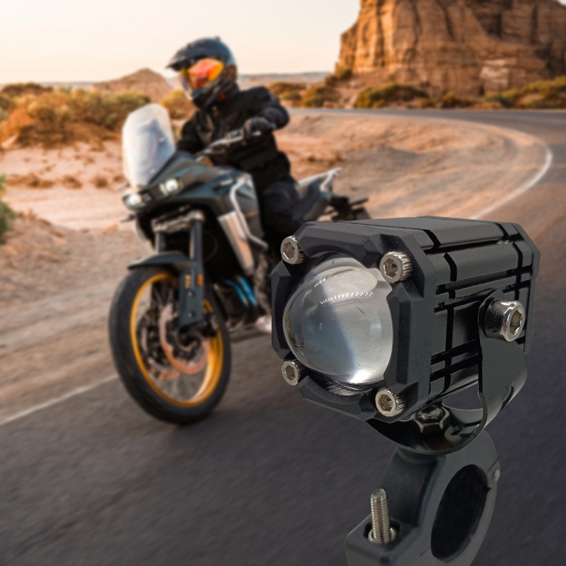 🎉 Udsalg 2026 — Over 40.000 solgt! 🏍️ Universelle LED-spotlights til motorcykler – dobbeltstråle og vandtætte til alle vejrforhold 💡